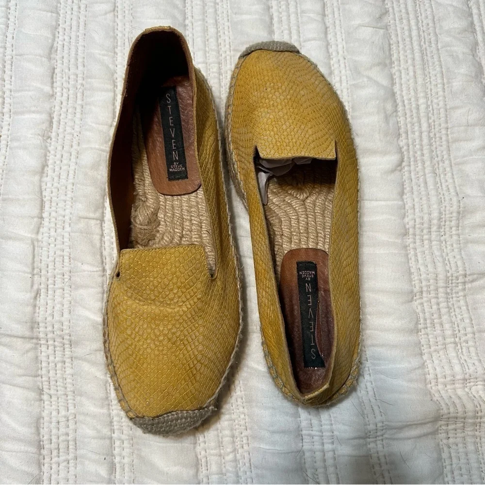 Steven Yellow Leather Espadrille Flats Snake Skin Texture​​